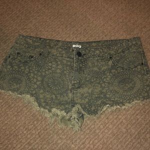 Super cute army green frayed shorts